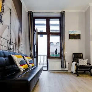 Kings Landing Apartment